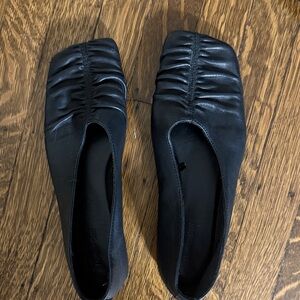 Massimo Dutti Black Leather Flats